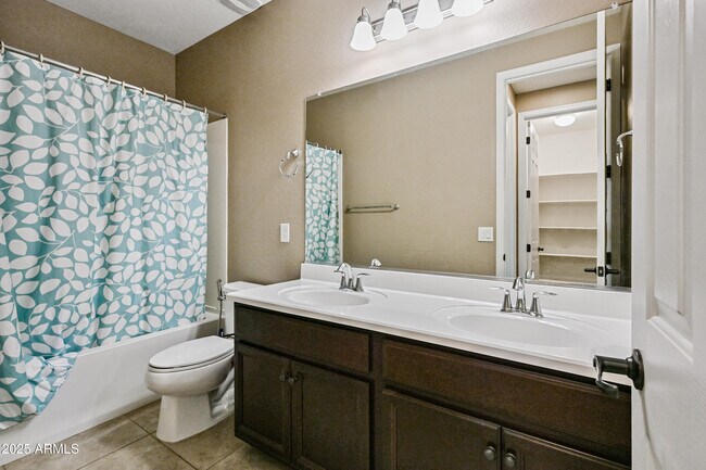 Building Photo - 133 E Prescott Dr