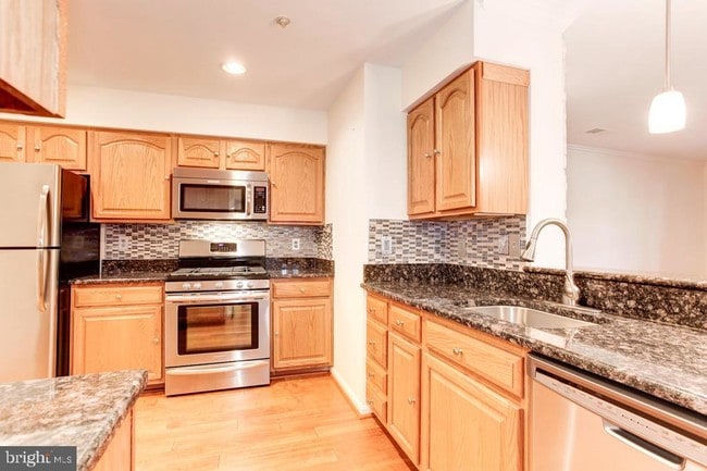 Building Photo - 6101 Wigmore Ln