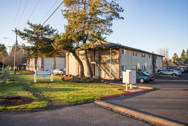 Building Photo - Amazing 3 bedroom available soon! Apply NO...