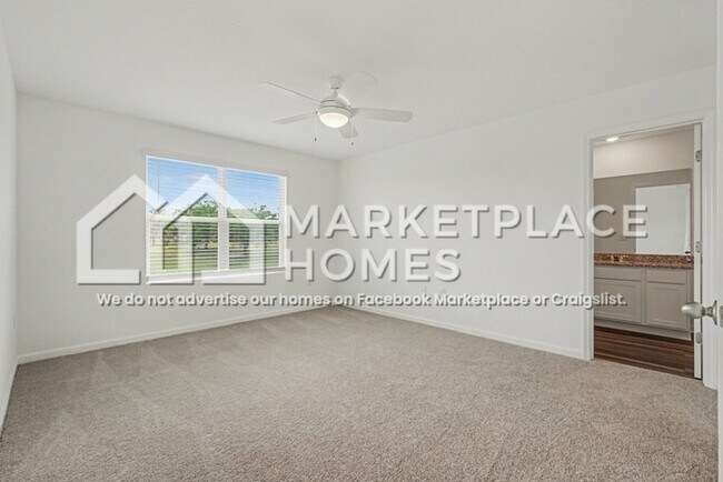 Building Photo - 11890 Sylvia St