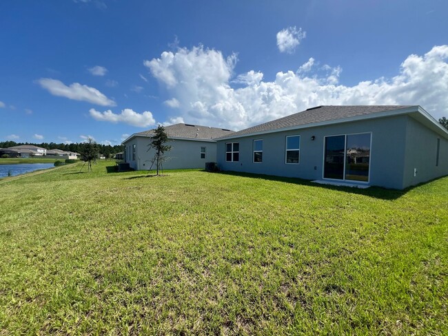 Building Photo - Beautiful  3 bedroom 2 bathroom House Comi...