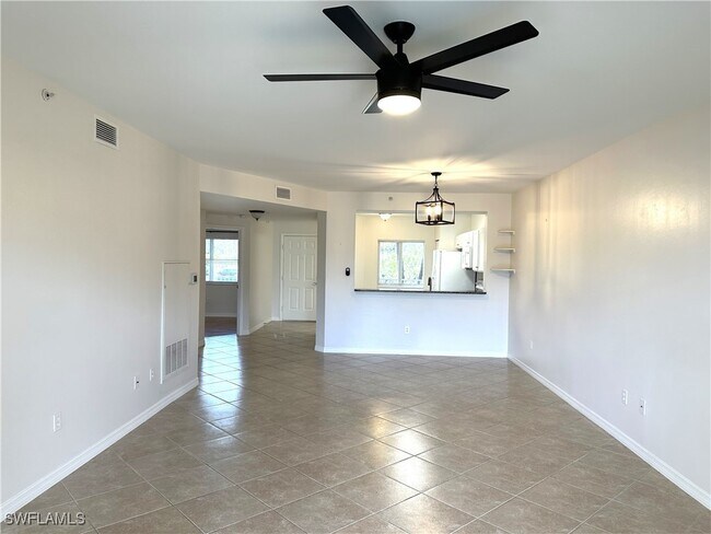 Building Photo - 10030 Maddox Ln