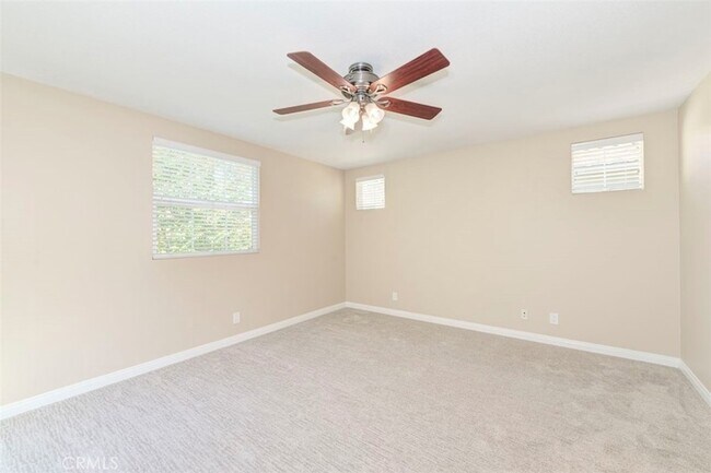 Building Photo - 20 Snapdragon St