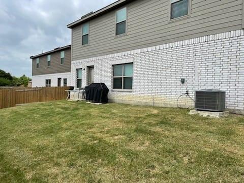 Building Photo - 311 Clear Springs St