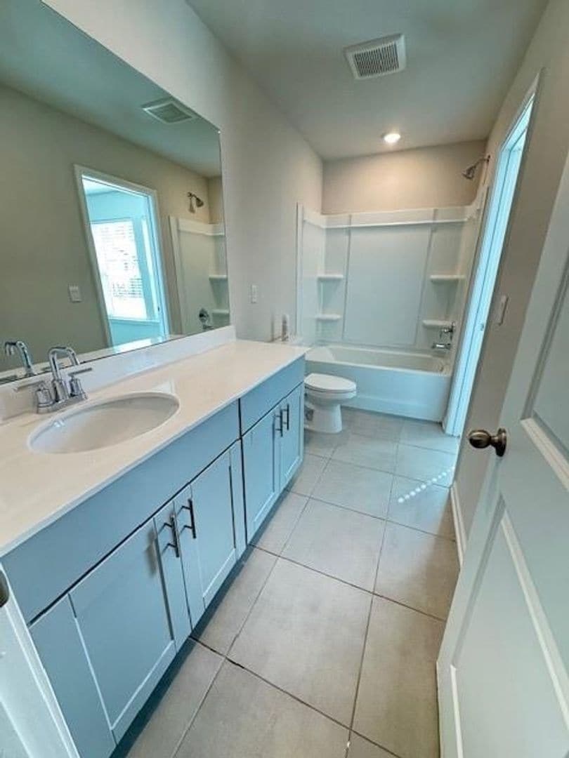 Building Photo - 1393 Vayda Ct