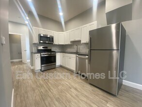 Building Photo - 1 Hoffman Terrace - 5
