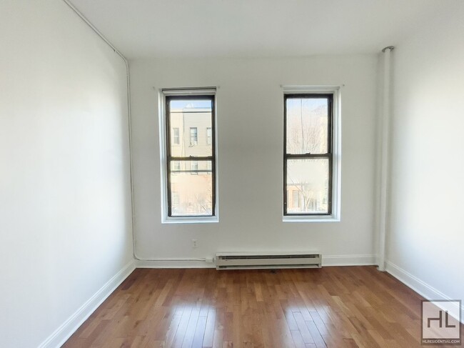 Primary Photo - Spacious Bushwick 2-Bed 1-Bath / Great Loc...