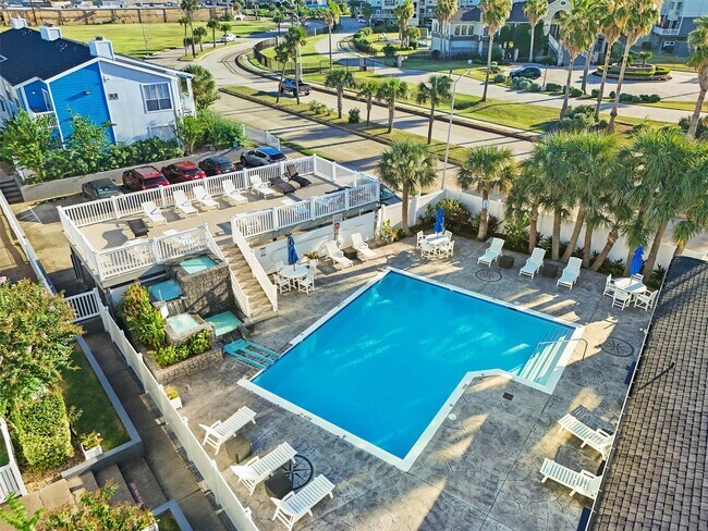 Building Photo - 3506 Cove View Blvd