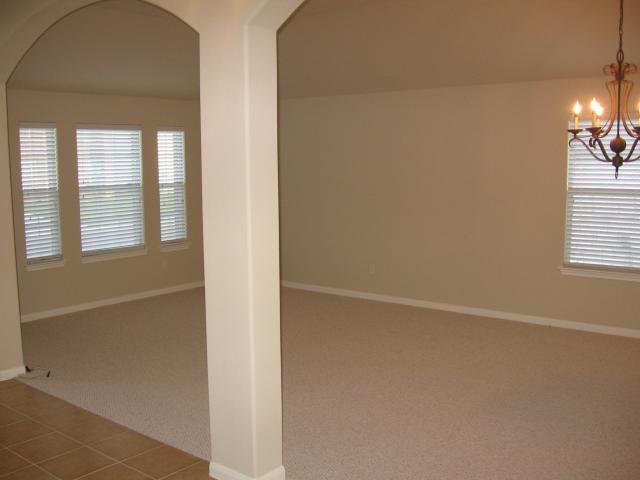 Building Photo - 913 Rochester Castle Way