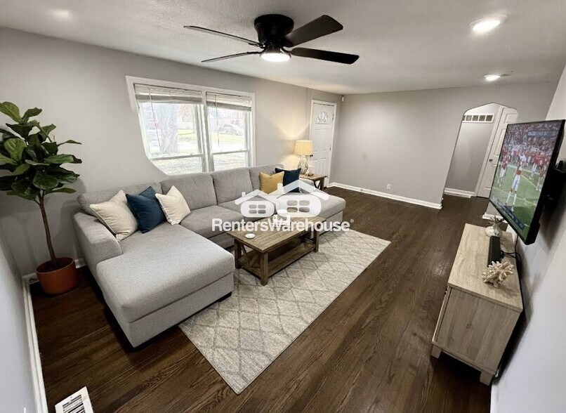 Building Photo - 6642 Indiana Ave