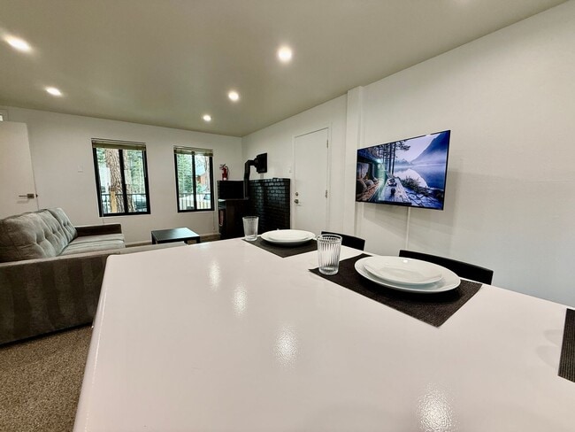 Building Photo - 41 Ridgecrest Dr