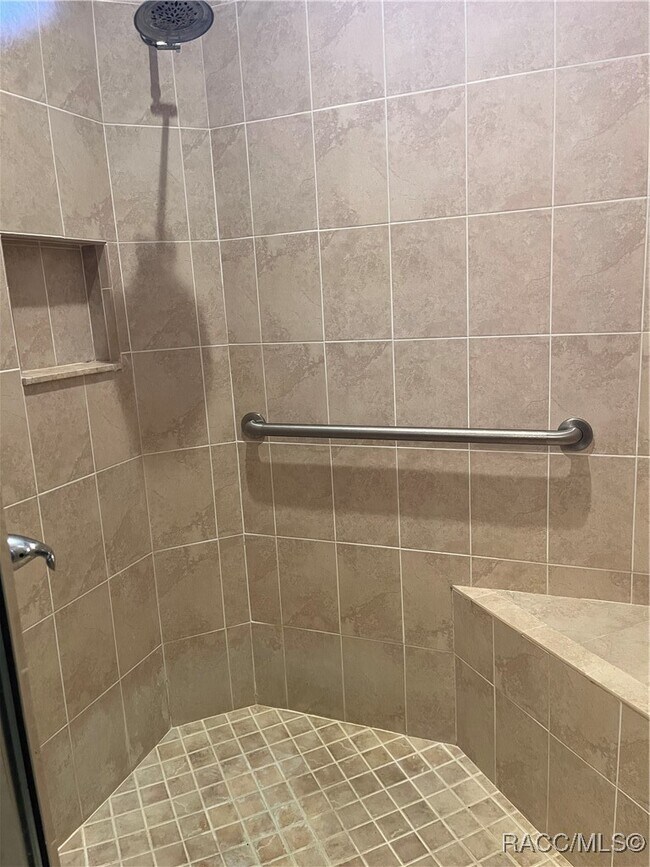 Building Photo - 1569 W Caroline Path