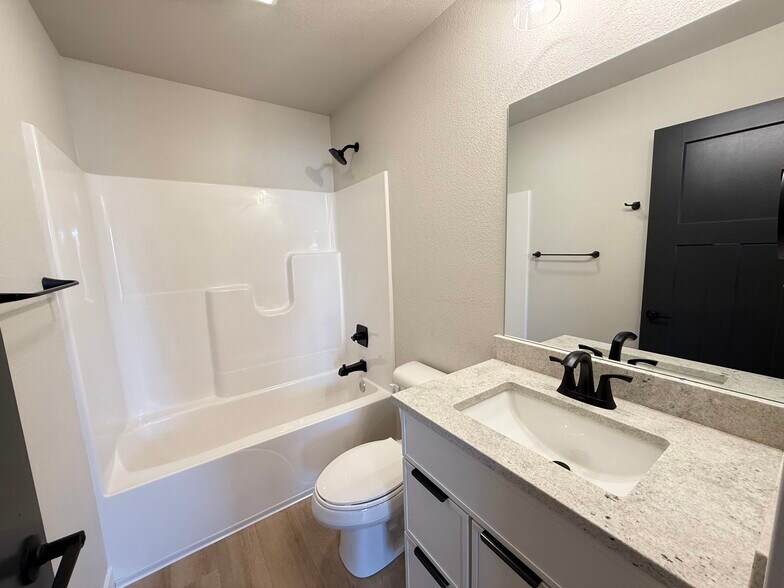 Building Photo - 3310 Stoneway Ct