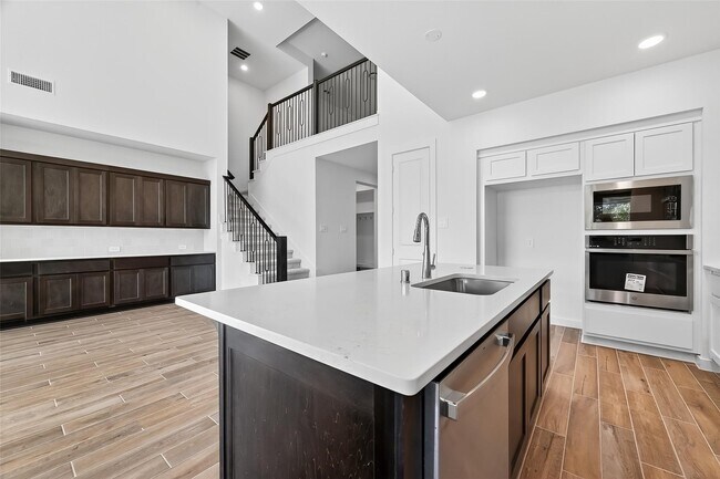 Building Photo - 3238 Kindred Wy