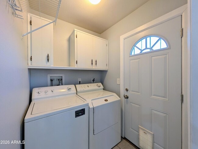 Building Photo - 10044 N 39th Ln