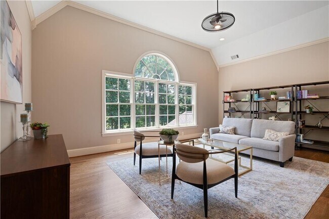 Building Photo - 6327 Howell Cobb Ct