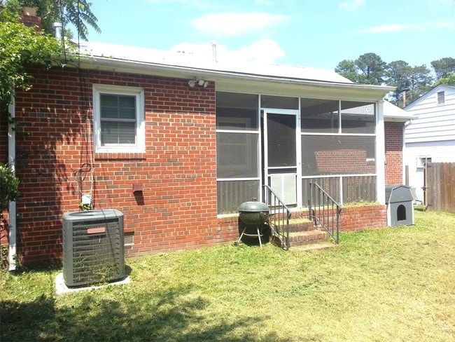 Building Photo - 6503 Kensington Ave