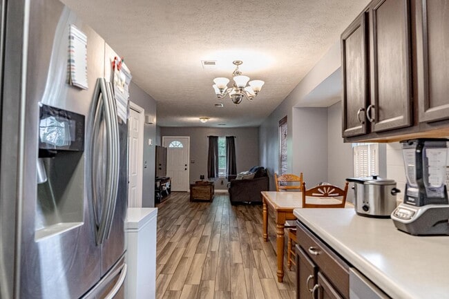 Building Photo - 511 Henry St