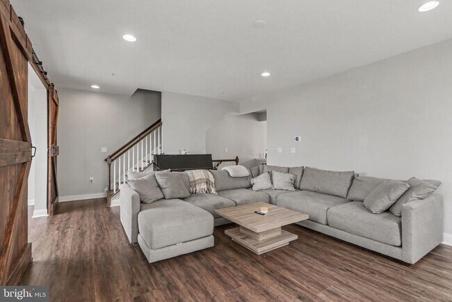 Building Photo - 1461 Keegan Ln
