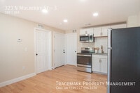 Building Photo - 323 N Mulberry St