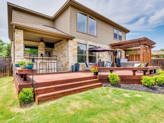 Building Photo - 2816 Canyon Valley Run