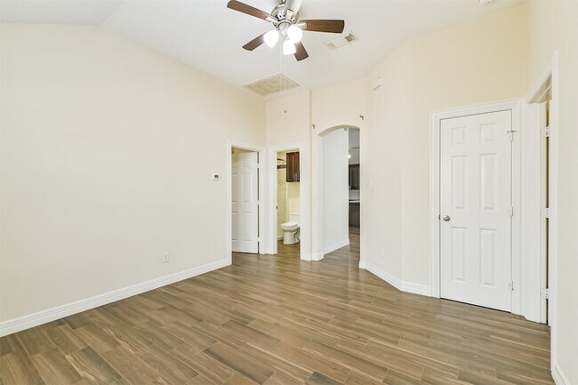 Building Photo - 13731 Cypresswood Crossing Blvd