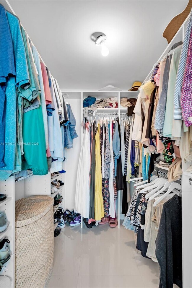 Building Photo - 2831 N Ocean Blvd