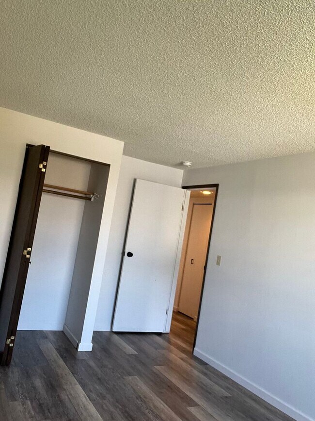 Building Photo - 8628 Onyx Dr SW