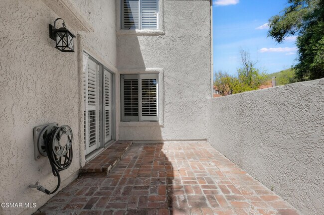 Building Photo - 408 Via Colinas