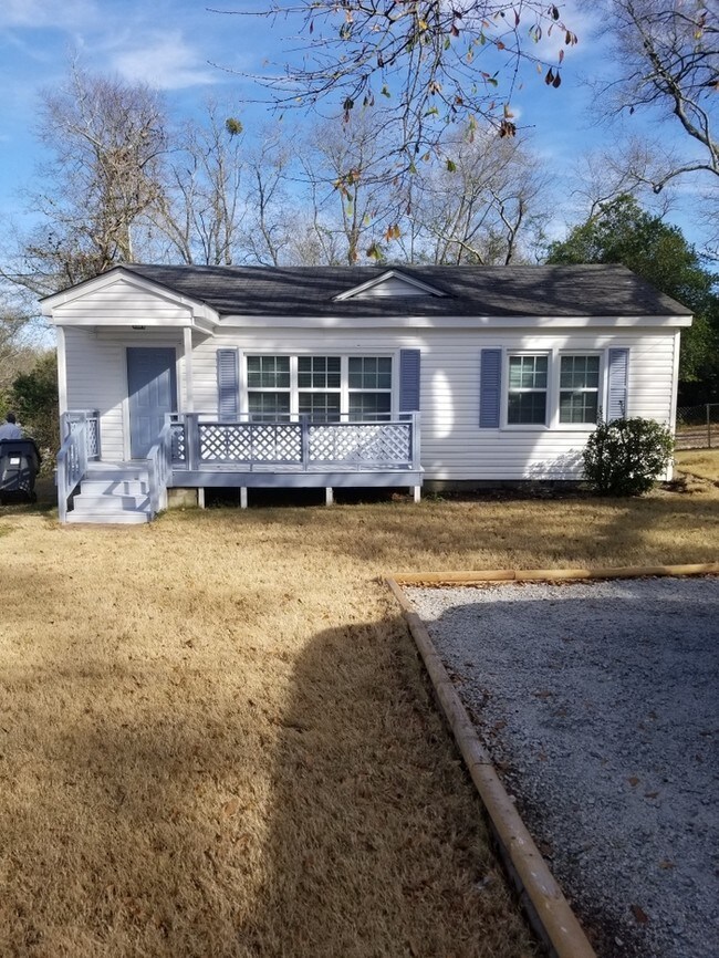 Primary Photo - 3 Bedroom House for Rent in South Augusta