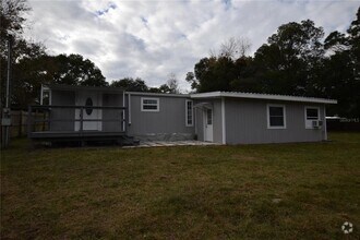 Building Photo - 40919 Pine Tree Ln