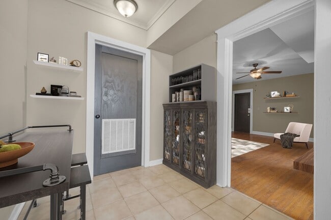 Interior Photo - Highland Club Apartments