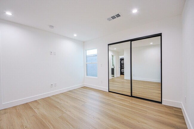 Building Photo - 4573 Triggs St