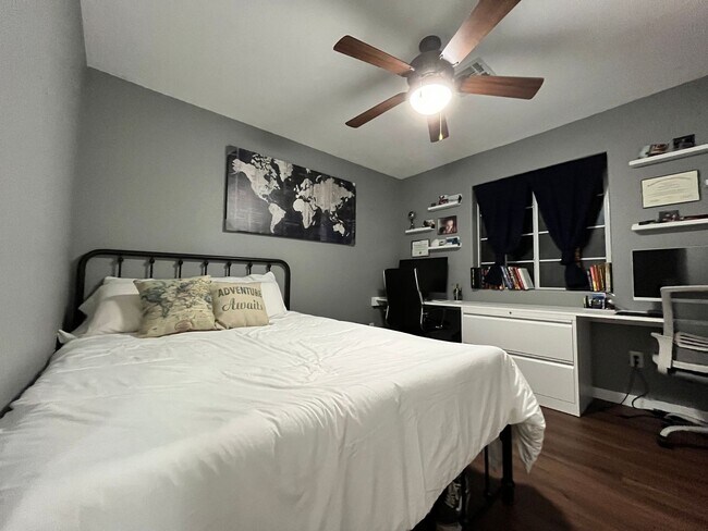 Building Photo - VILLA CHAPARRAL