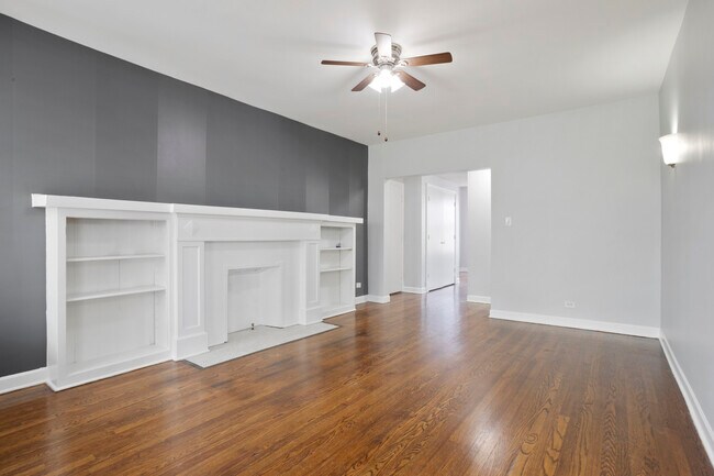 Building Photo - 7702 N Marshfield Ave