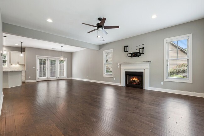 Building Photo - 126 Pinebranch Ct
