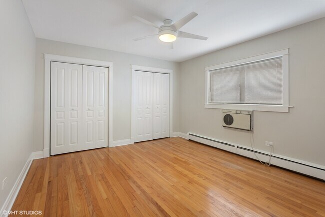 Building Photo - 6060 N Ridge Ave