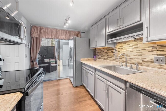 Building Photo - 34 Cinnamon Spring