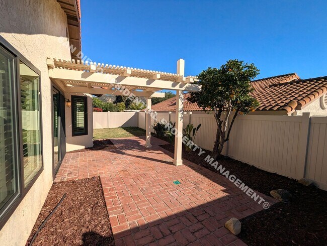 Building Photo - Beautiful Single Story Home in the PERFECT Rancho Bernardo Location