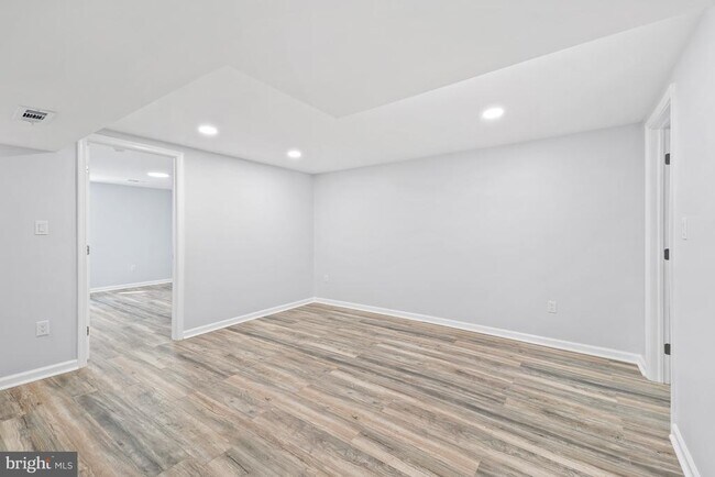 Building Photo - 11309 Cherry Hill Rd