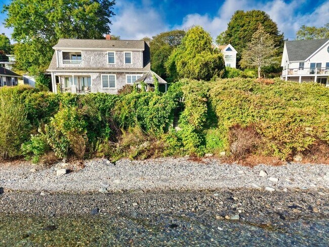 Building Photo - 73 Bayside Ave