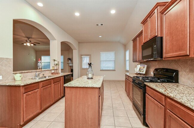 Building Photo - 110 Sweet Leaf Grove Ln