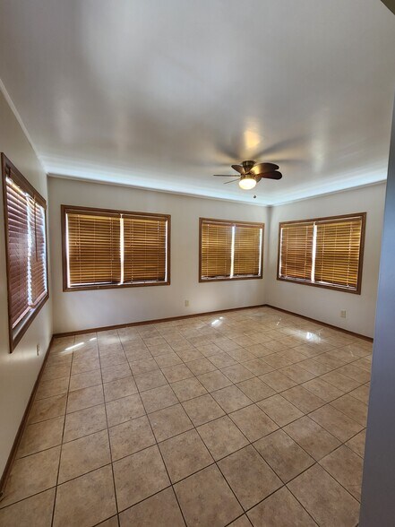 Flex Room - 303 W Michigan Ave