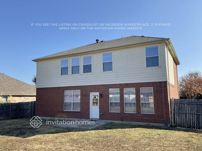 Building Photo - 1000 Pebblecreek Dr