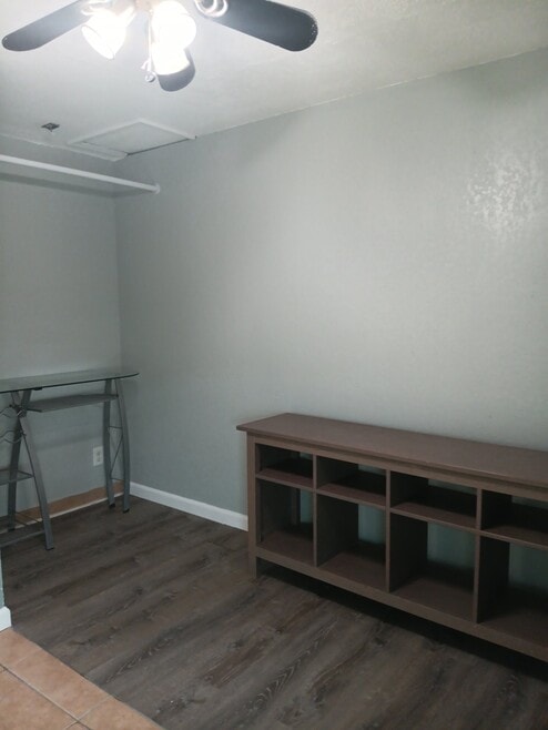 Building Photo - 4D 10th Ave