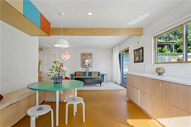 Building Photo - 6236 Springvale Dr