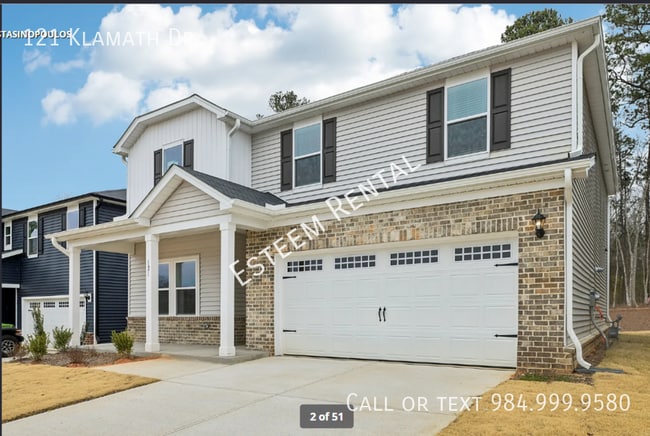 Building Photo - 121 Klamath Dr