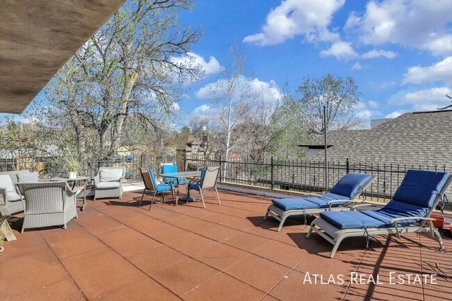 Building Photo - 1151 N Marion St