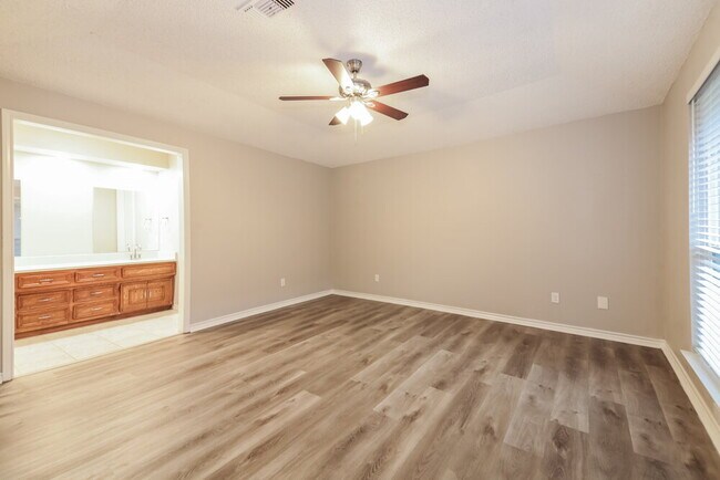 Building Photo - 306 Cardinal Creek Dr