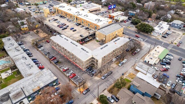 Building Photo - 3000 Guadalupe St